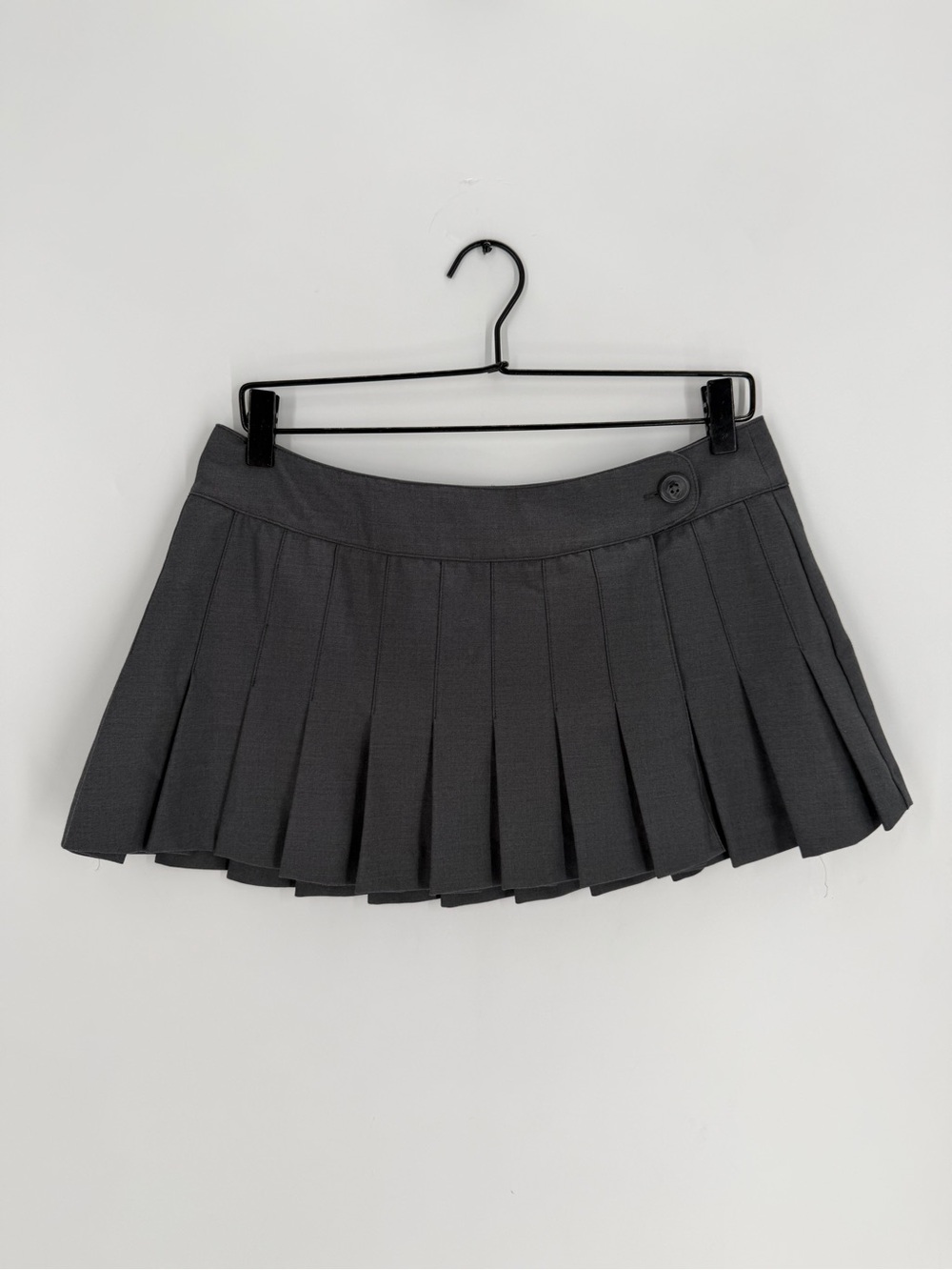 Guizio Lyneth Pleated Mini Skirt In Stone Grey